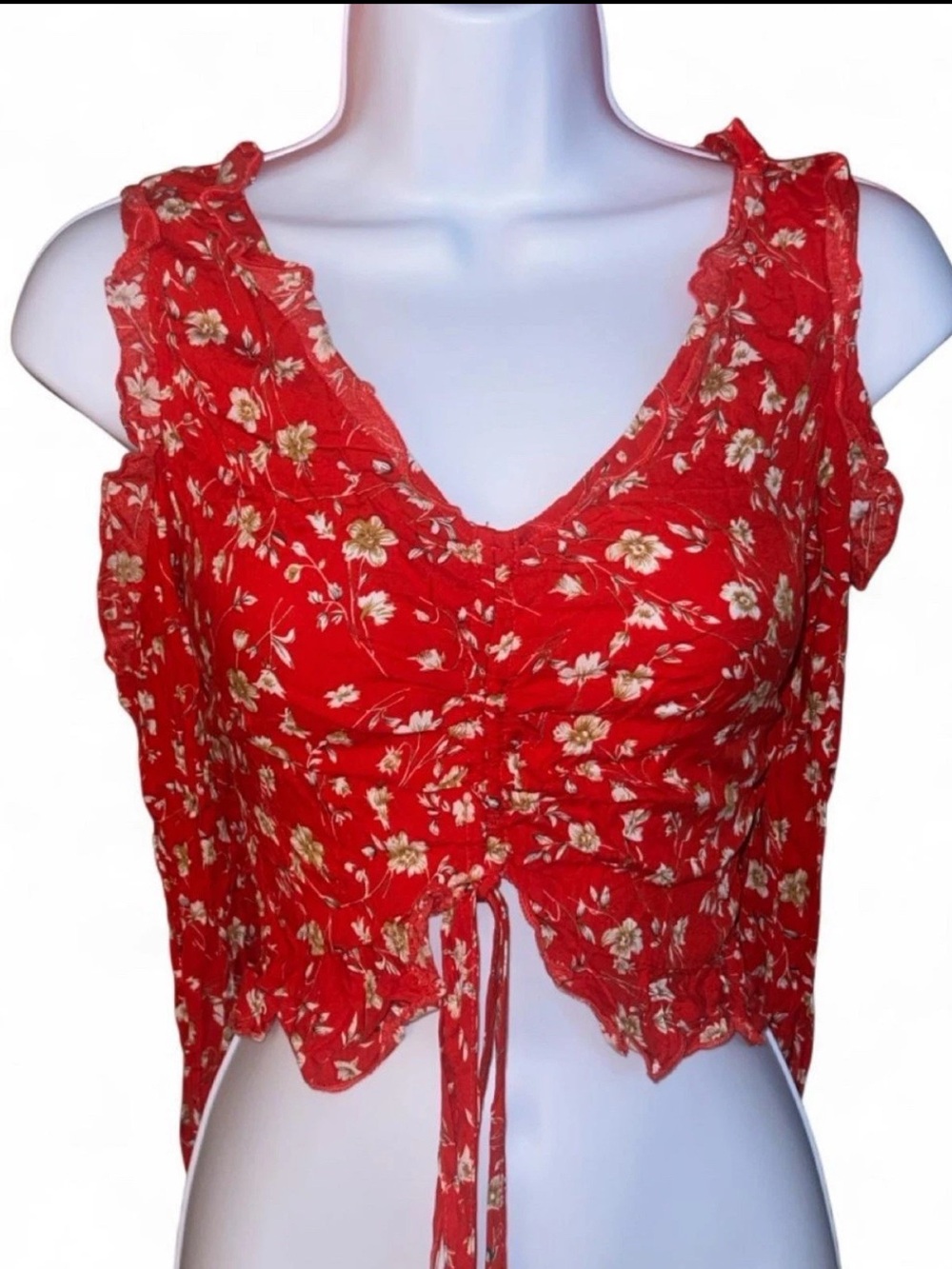 SHEIN Red Floral Ruched V-Neck Crop Top